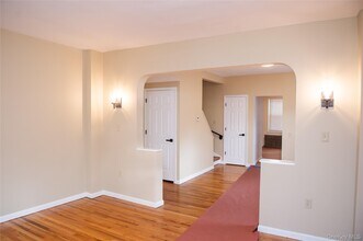 2-4 Elm Pl in Poughkeepsie, NY - Building Photo - Building Photo