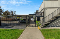 Lincoln Village Park Apartments in Stockton, CA - Building Photo - Other