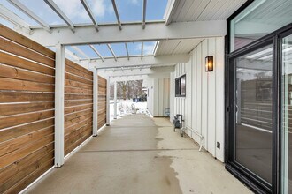 2649 Crawford Ave in Evanston, IL - Building Photo - Building Photo