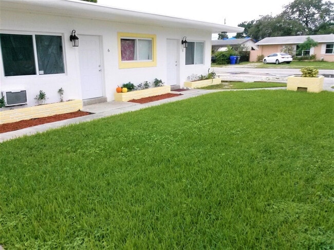 6208 Dawson St in Hollywood, FL - Building Photo - Building Photo