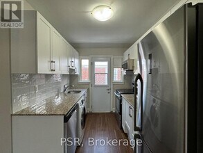 1351 Bayview Ave in Toronto, ON - Building Photo - Building Photo