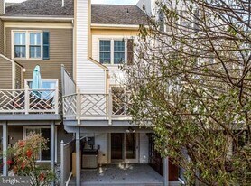 12859 Mill House Ct in Woodbridge, VA - Building Photo