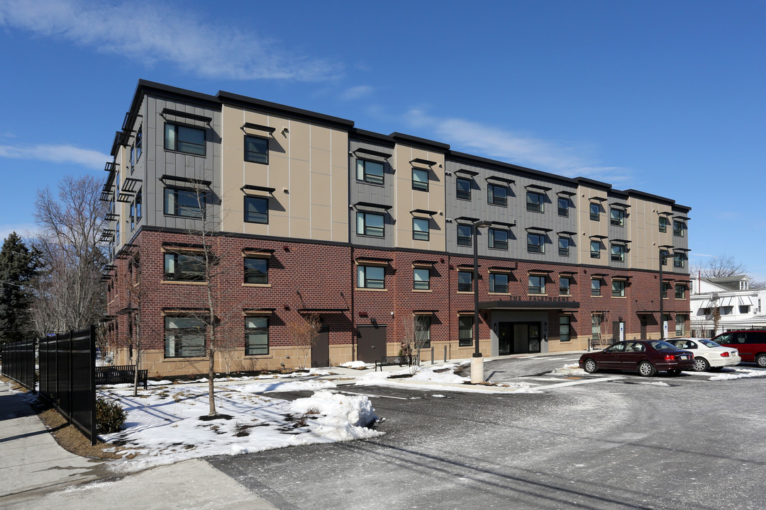 The Fairthorne Senior Housing in Philadelphia, PA - Foto de edificio