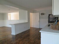 4731 Walker St photo'