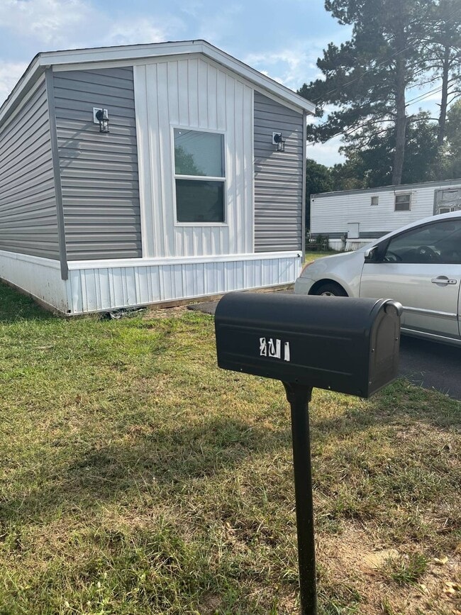 property at 3110 Victory Dr