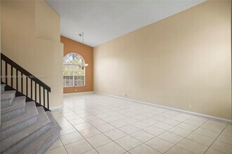 18405 NW 9th Ct in Pembroke Pines, FL - Building Photo - Building Photo