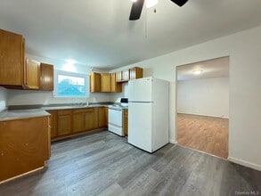 18 Bedford Ave in Monticello, NY - Building Photo - Building Photo