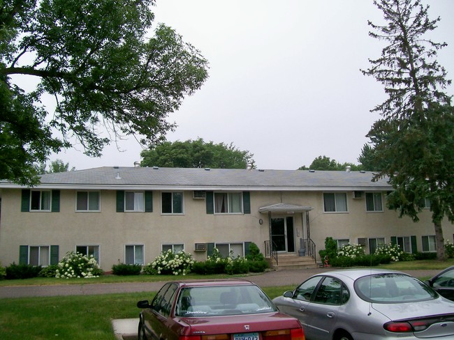 10040 Nicollet Ave S in Bloomington, MN - Building Photo - Building Photo