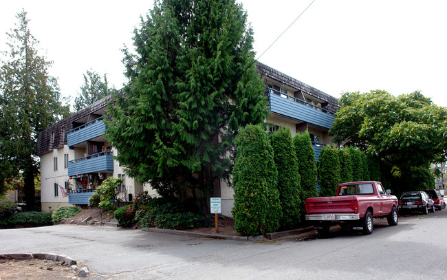 The Broadview Apartments in Seattle, WA - Building Photo - Building Photo