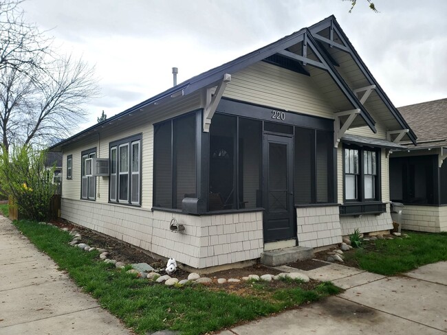 property at 220 N 18th St