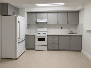 41 Lauraglen Crescent in Brampton, ON - Building Photo - Building Photo