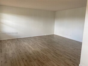 400 SW 134th Way in Pembroke Pines, FL - Building Photo - Building Photo
