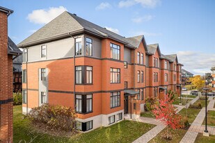 181 Bouchard Boul in Dorval, QC - Building Photo