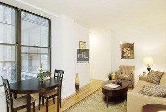 50 W 77th St-Unit -03A in New York, NY - Building Photo - Building Photo