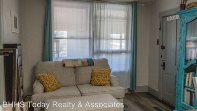 137 W Tomichi Ave-Unit -Apt 1-3 in Gunnison, CO - Building Photo - Building Photo