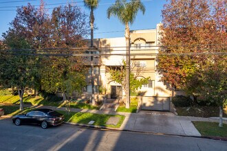 333 W Alameda Ave in Burbank, CA - Building Photo - Building Photo