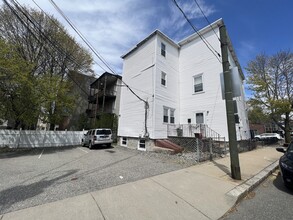 1 Victoria St, Unit 2 in Somerville, MA - Building Photo - Building Photo