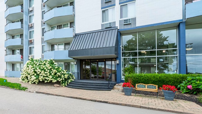 Westbury Apartments in North Olmsted, OH - Building Photo - Building Photo