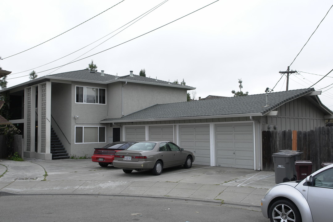 3435 Redwood Ct in Castro Valley, CA - Building Photo