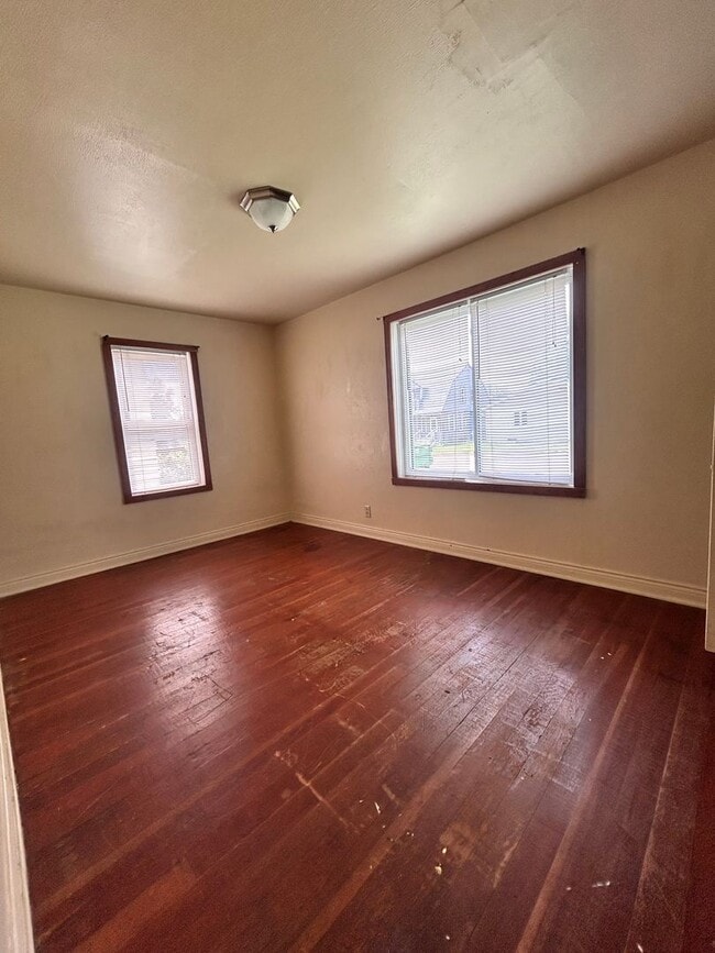 200 N Lincoln St in Thorp, WI - Building Photo - Building Photo