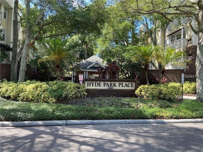 property at 1000 W Horatio St