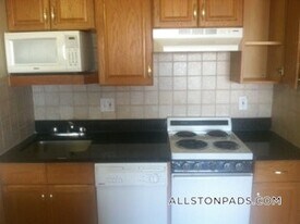 1110 Commonwealth Ave in Boston, MA - Building Photo