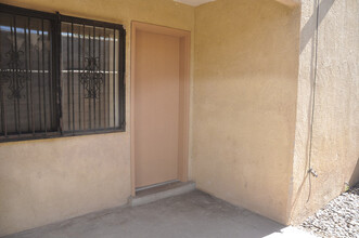 209 Shannon Pl NW in Albuquerque, NM - Building Photo - Building Photo