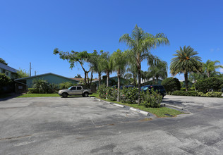 Poinsettia Landings in Fort Lauderdale, FL - Building Photo - Building Photo