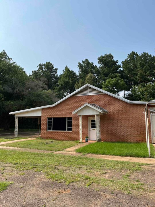 8000 North St in Nacogdoches, TX - Building Photo