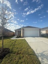 1739 W Stroker Rd in Crosby, TX - Building Photo