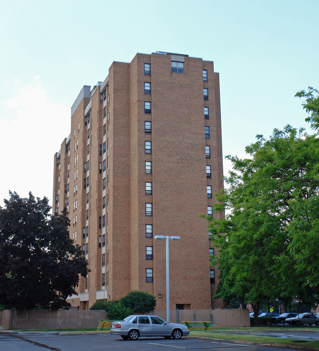 B'Nai B'Rith Apartments in Wilkes-Barre, PA - Foto de edificio