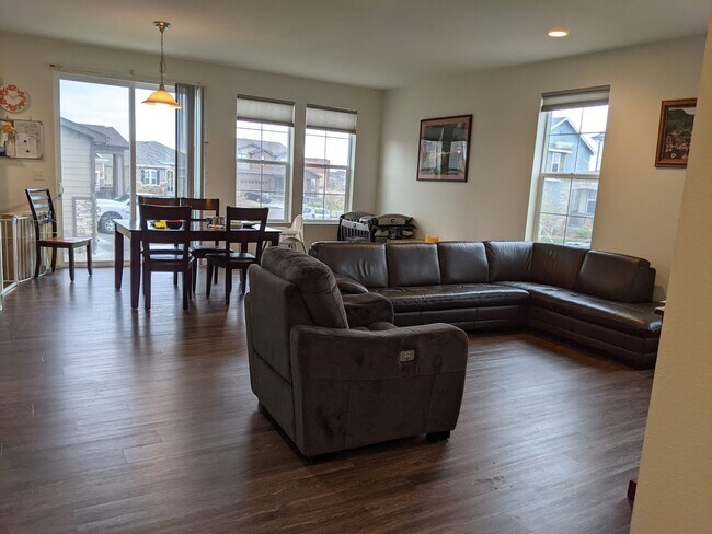 11033 Sedalia Way in Commerce City, CO - Building Photo - Building Photo