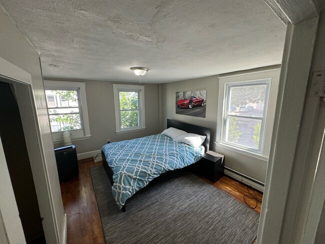 property at 26 E Oxford St