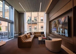 369 W Grand Ave in Chicago, IL - Building Photo - Building Photo