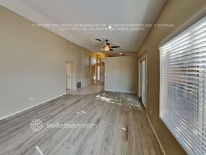 1055 W Sunward Dr in Gilbert, AZ - Foto de edificio - Building Photo