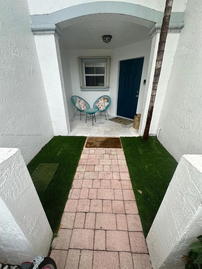 11480 NW 48th Terrace in Doral, FL - Building Photo - Building Photo
