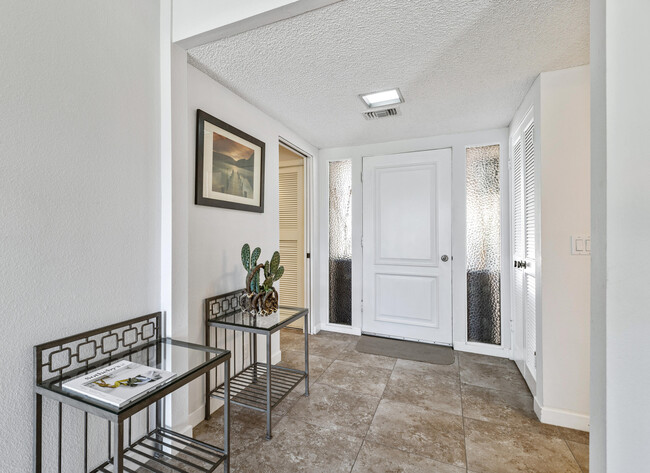 35066 Mission Hills Dr in Rancho Mirage, CA - Building Photo - Building Photo
