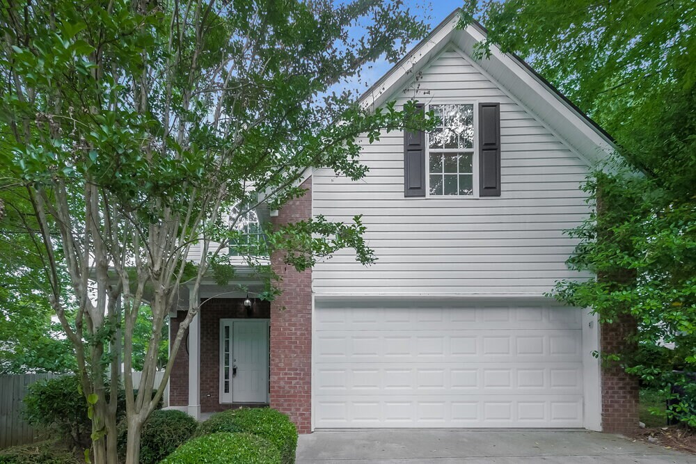 18 Harper's Farm Dr in Newnan, GA - Building Photo