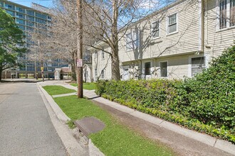 6317 S Robertson St, Unit 6317 in New Orleans, LA - Foto de edificio - Building Photo