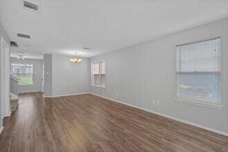 911 Flatters Way in Pflugerville, TX - Building Photo - Building Photo