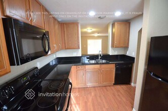 5958 London Ln in Tamarac, FL - Building Photo - Building Photo