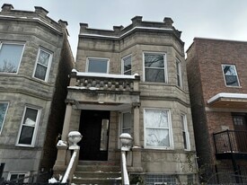 1911 S Ridgeway Ave in Chicago, IL - Building Photo