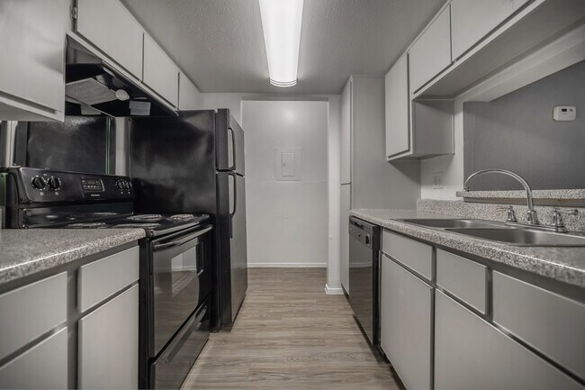 Brookfield in Houston, TX - Building Photo - Interior Photo