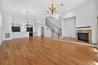 5018 Lillian St in Houston, TX - Building Photo - Building Photo