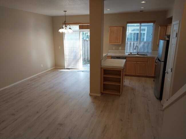 17234 SW Pleasanton Ln in Beaverton, OR - Building Photo - Building Photo