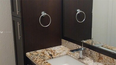 15551 SW 104th Terrace-Unit -813 in Miami, FL - Foto de edificio - Building Photo