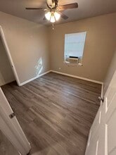 704 Sunny Ln in Irving, TX - Building Photo - Building Photo