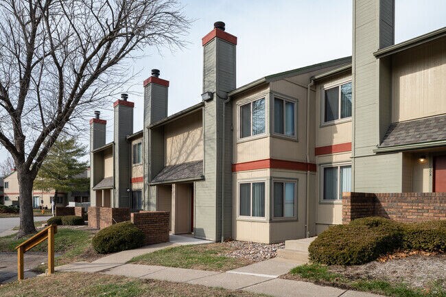 Stonehaven Apartments in Hazelwood, MO - Foto de edificio