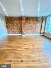 719 Reservoir St photo'