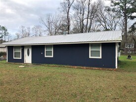 295 FM 92 S in Woodville, TX - Building Photo